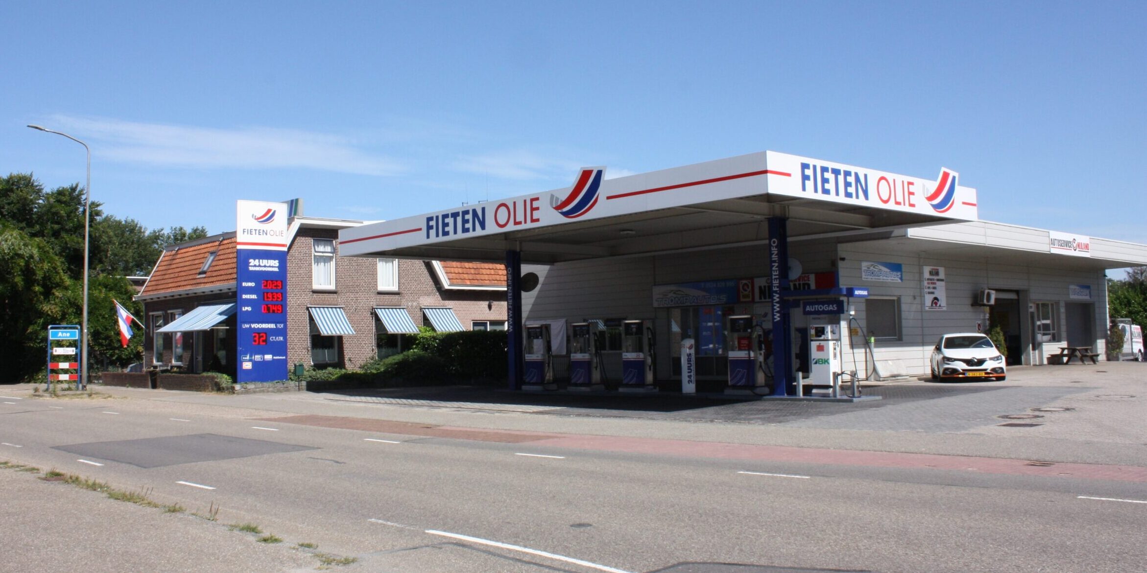 Werkzaamheden bij Fieten Olie Ane, Euro 95, Diesel en LPG