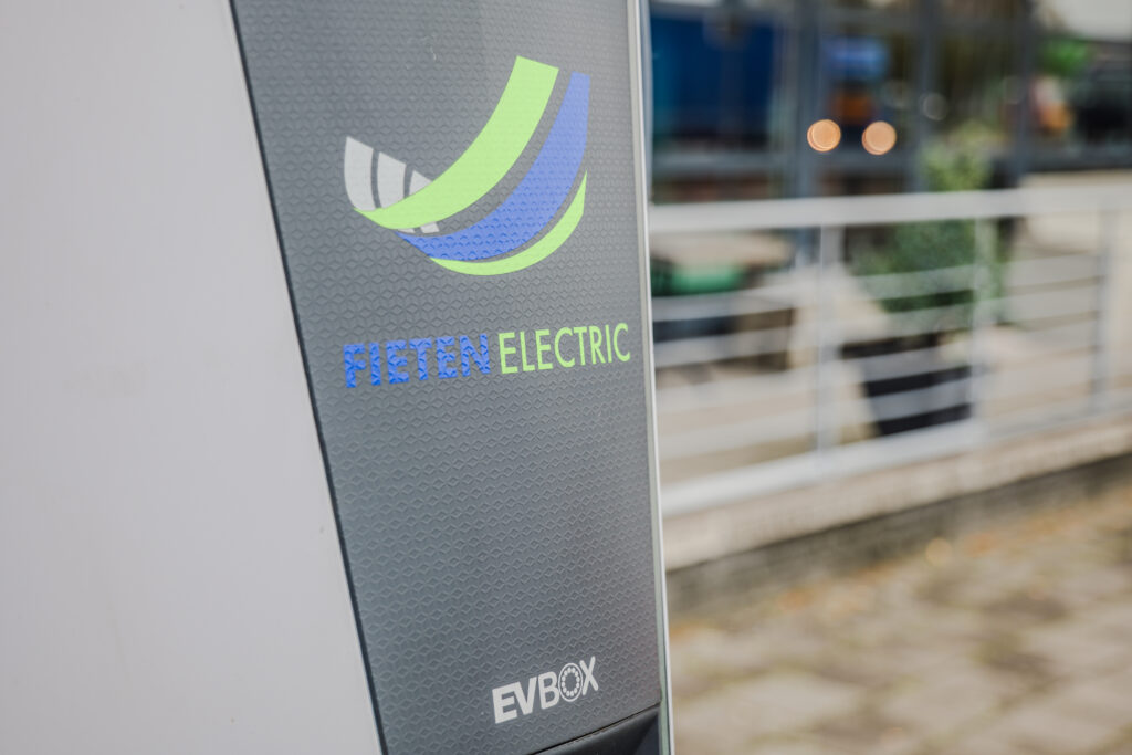 Fieten Electric, Uw laadpaal exploitant.
Wilt u een goedkope laadpas? Dan bent u bij Fieten Electric op het juiste adres
